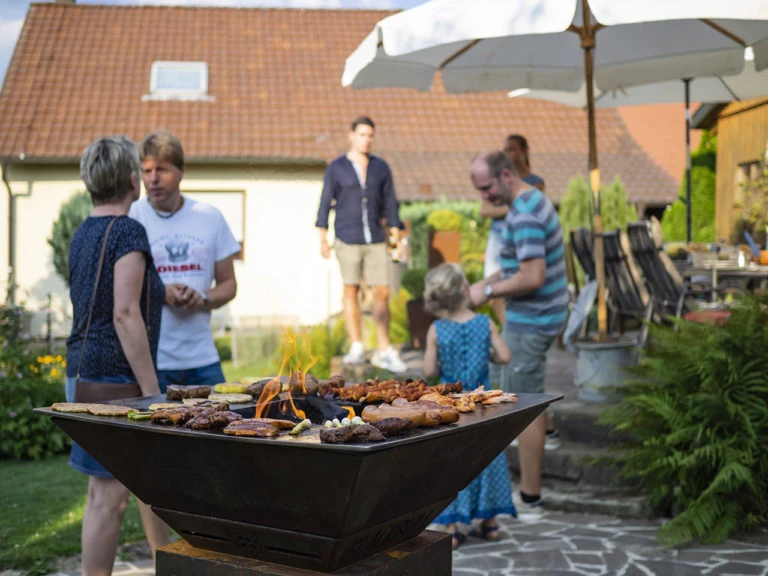 Feuerschale Plancha BlackBull BigQube M Wood – Bild 9