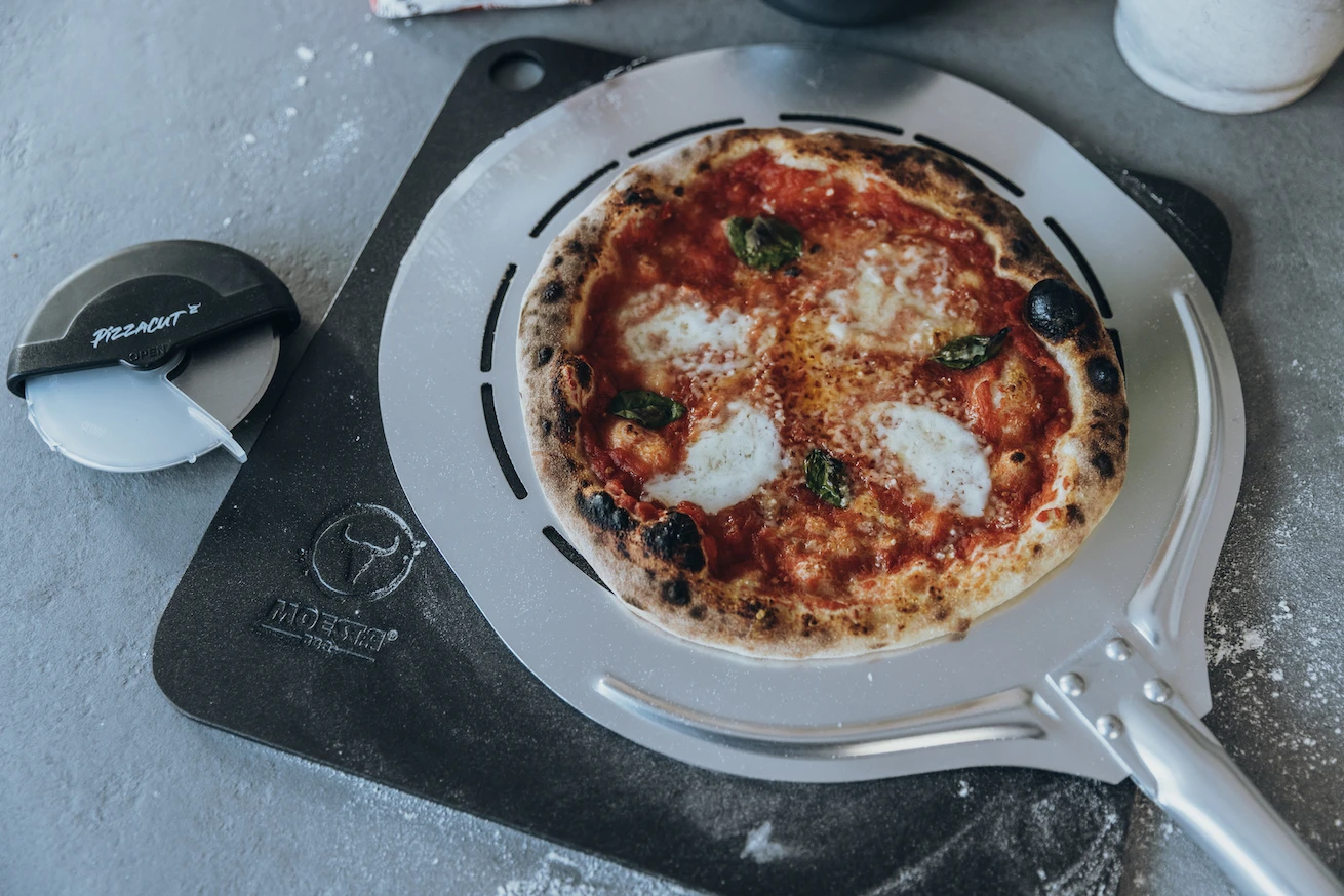 MOESTA-BBQ Pizzaschieber Gelocht - Image 4